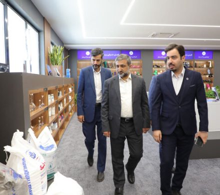 تبدیل نمایشگاه دائمی تولیدات قم به الگویی برای دیگر استان‌ها